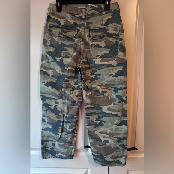 We The Free People Remy Camo Cropped Pants Women 28 Multi Straight Leg - Picture 3 of 14